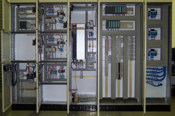 انواع تابلو برق های صنعتی